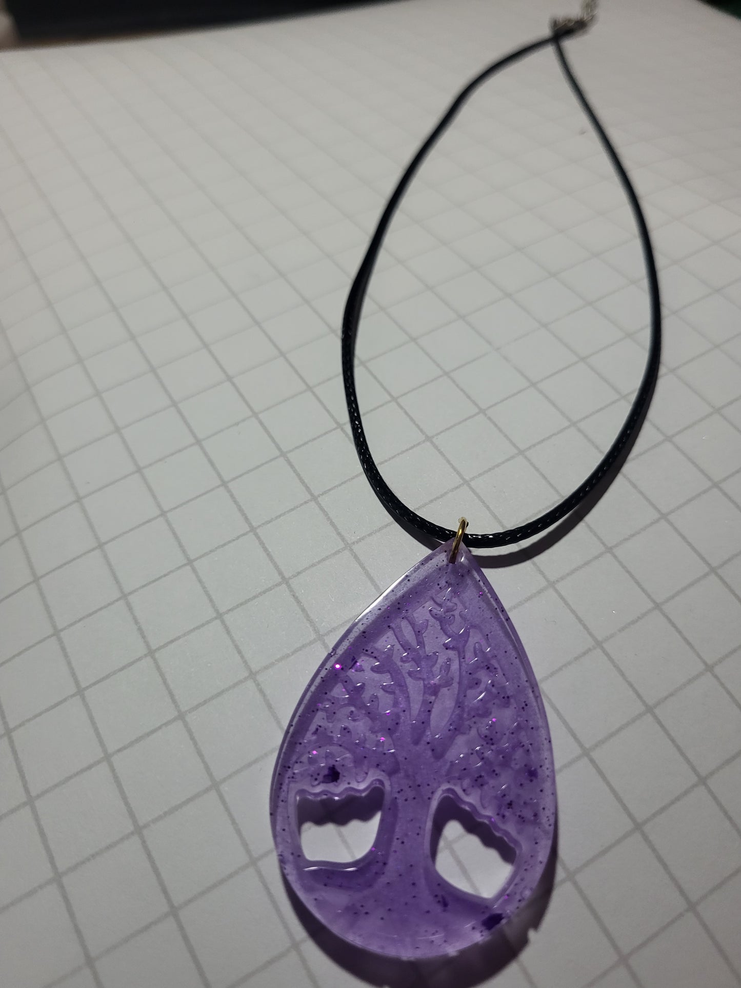 Collier Arbre de Vie en Résine Violette