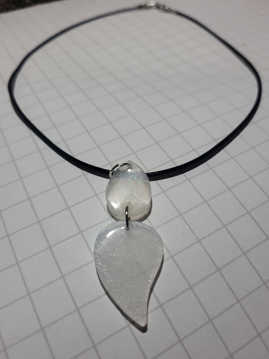 Collier Goutte en Résine Scintillante