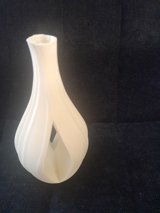 Petit vase en résine 3D